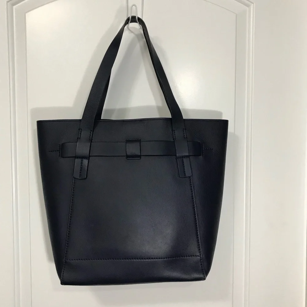 Tory Burch Gemini Link Leather Tote Bag in Royal Navy NWOT  MSRP $658
